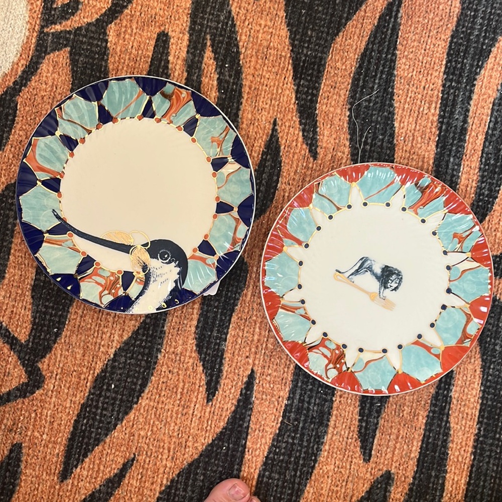 Anthropologie Quillen dessert plates hummingbird and lion
